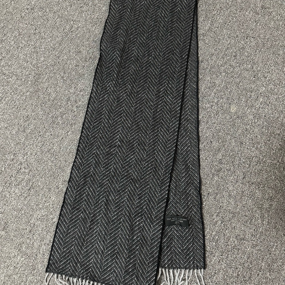 Cashmere Scarf The Men's Store Bloomingdales Size O/S Color Charcoal
